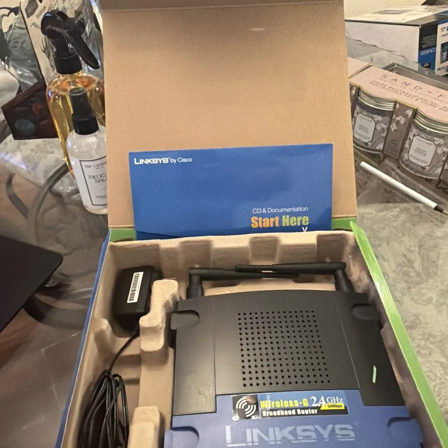 Маршрутизатор Cisco Linksys Wireless-G Broadband Router WRT54GL — фото лота 2