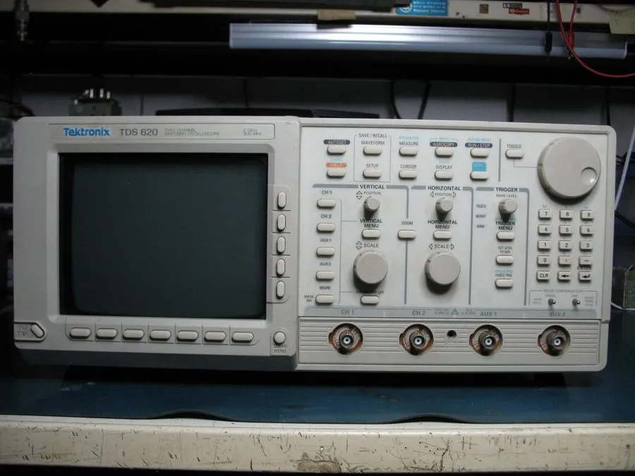 Осциллограф Tektronix TDS 620 Digital Oscilloscope 500Mhz 2GS/s