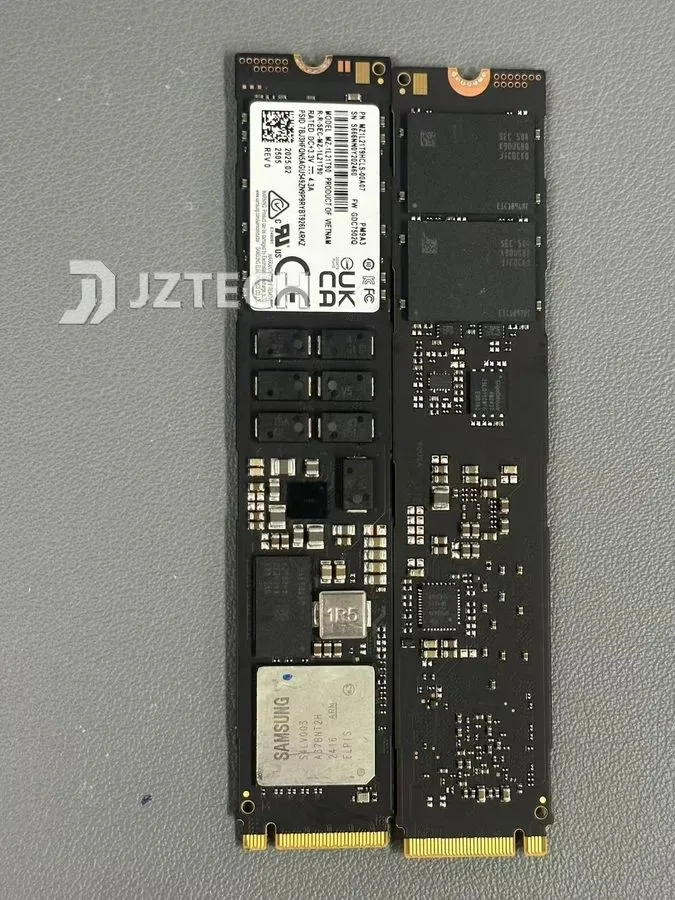 SSD-накопитель Samsung PM9A3 1.92TB M.2 SSD 22110 NVME PCIe 4.0 X4 MZ1L21T9HCLS-