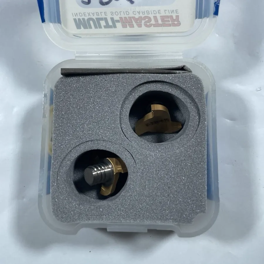 Режущий инструмент Iscar MM GRIT IC528 Carbide Groove Milling Tip Insert — фото лота 1