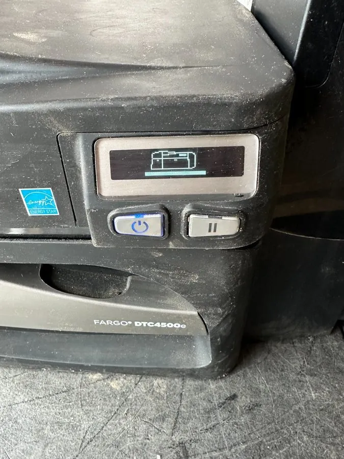 Принтер этикеток FARGO DTC4500E ID CARD PRINTER AND ENCODER ( DESCRIPTION)