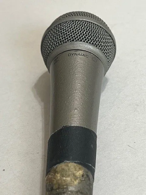 Микрофон Shure 588SDX Dynamic Cardioid Microphone Handheld Vocal Mic