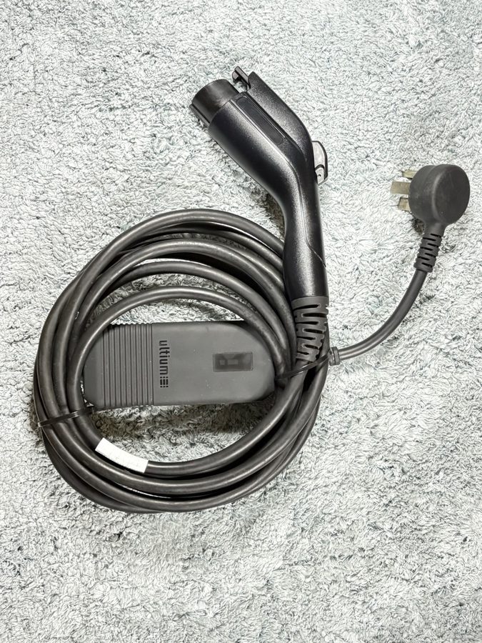 Аккумулятор GM/GMC EV ULTIUM LEVEL 1 & 2 EV CHARGER 85720051 — фото лота 1