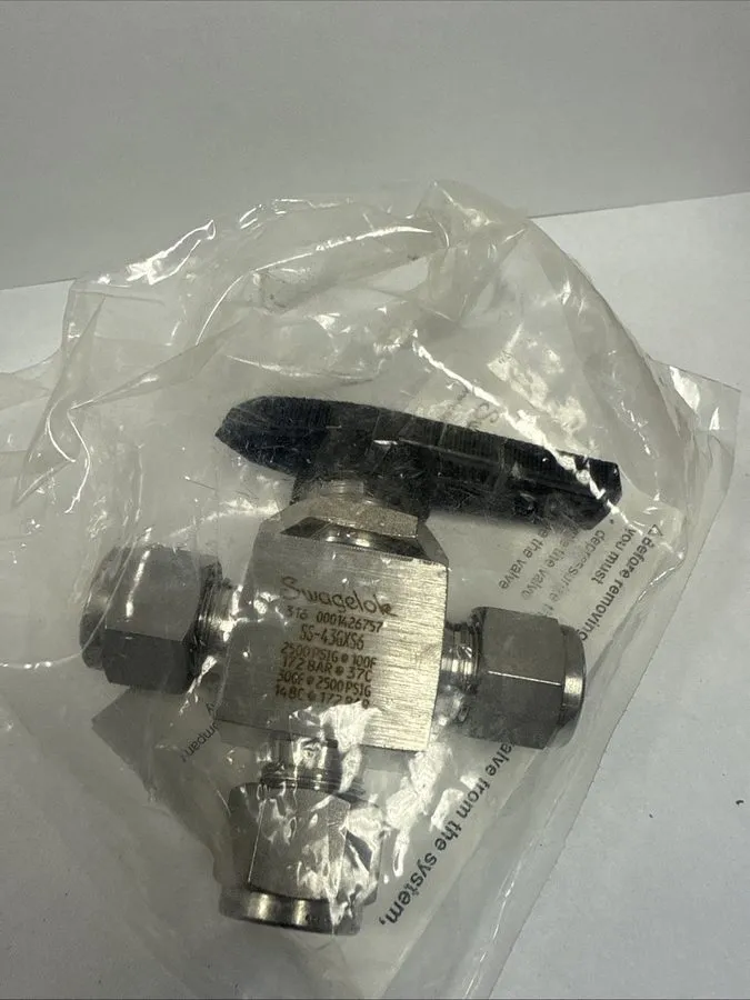 Клапан Swagelok SS-43GXS4 Three way ball valve shipping