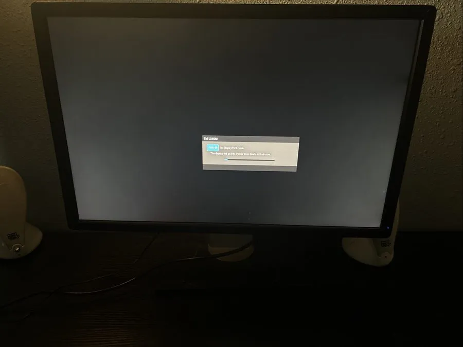 Монитор Dell Ultrasharp U2412M 24 inch Widescreen IPS LED Monitor 1920x1200 — фото лота 2