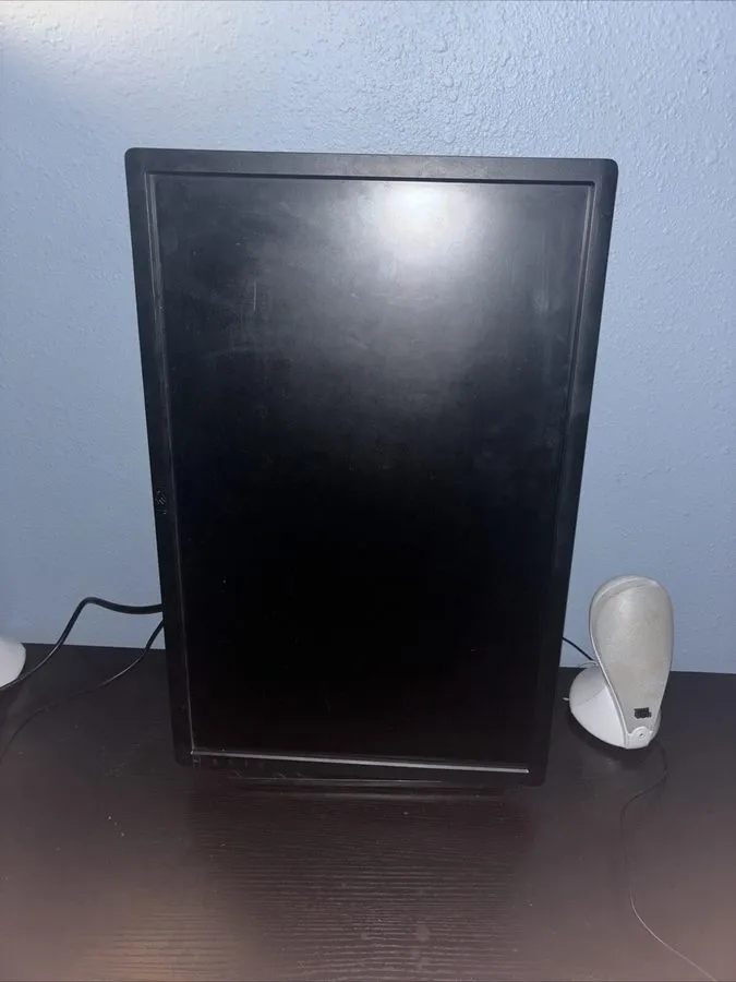 Монитор Dell Ultrasharp U2412M 24 inch Widescreen IPS LED Monitor 1920x1200 — фото лота 3