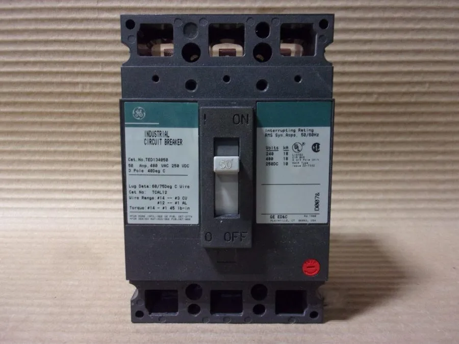 Автоматический выключатель GE TED134050 50A 3-Pole 480V AC E-Frame Circuit Break