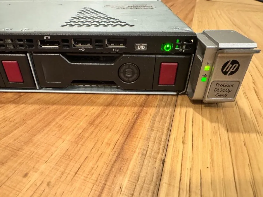 Сервер HP Proliant DL360p Gen8 Server 128GB RAM 4TB HDD TrueNAS SAS Dual 750 Wat