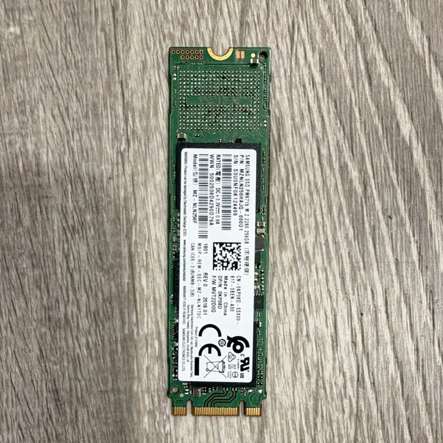 SSD-накопитель Samsung PM871b MZ-NLN256F 256GB M.2 NVMe SSD MZNLN256HCHP-000L7 T — фото лота 2
