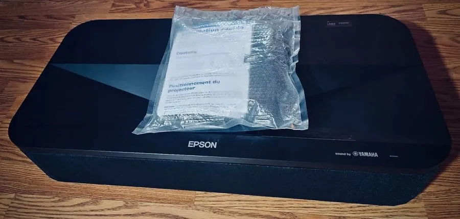 Проектор Epson EpiqVision Ultra LS800 4K UST Laser Projector White 4000 Lumens