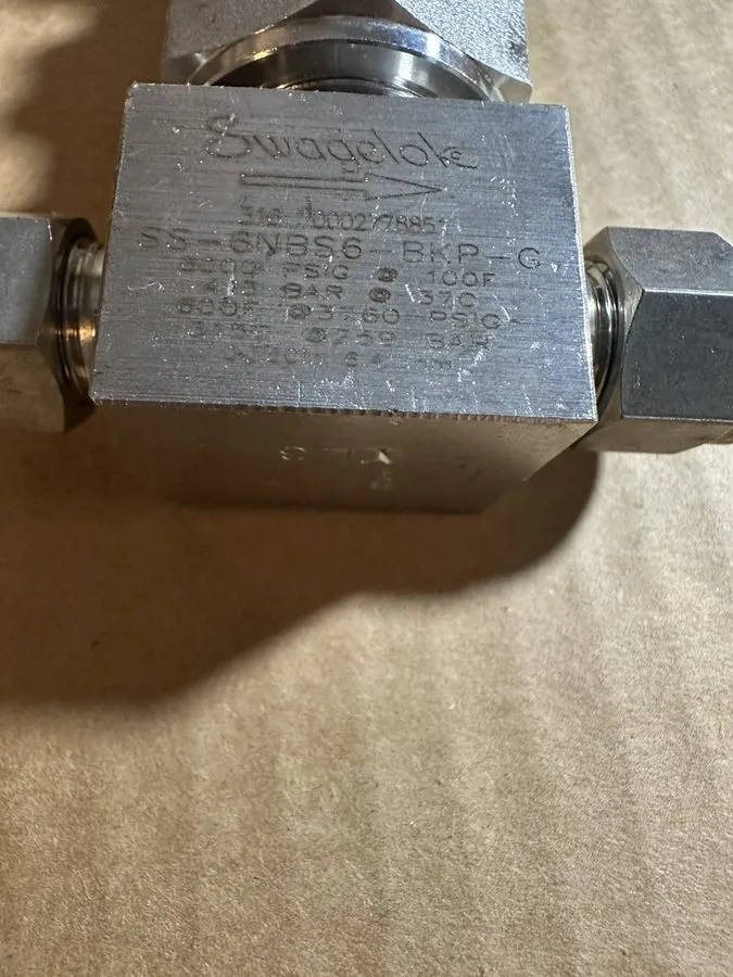 Клапан Swagelok 316 Severe Service Union Bonnet Needle Valve 3/8 in SS-6NBS6-BKP