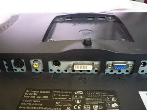 Монитор Dell UltraSharp 2001FP 20” LCD Monitor 1600x1200 DVI VGA USB — фото лота 3