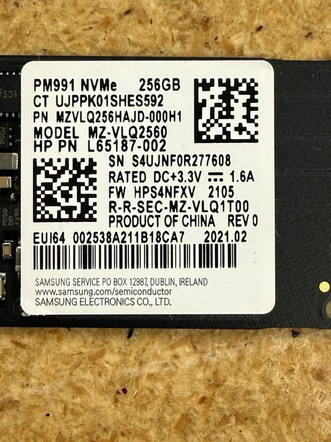 SSD-накопитель Samsung PM991 256GB M.2 2280 NVMe SSD MZVLQ256HAJD-000H1 HP L6518