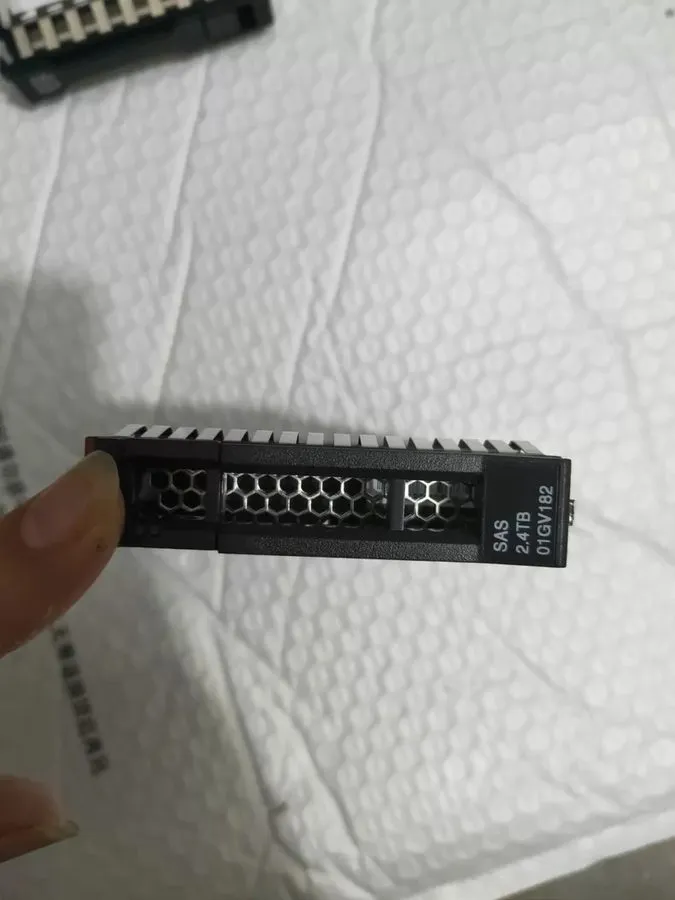 Жёсткий диск Seagate ST2400MM0129 2.4TB 12Gb/s 10K 2.5'' SAS Hard Drive HDD