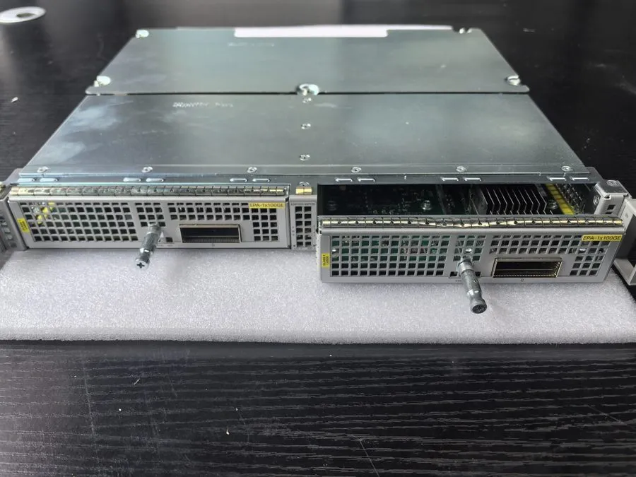 Маршрутизатор Cisco EPA-1×100GE / Cisco ASR 1000-X Series Routers