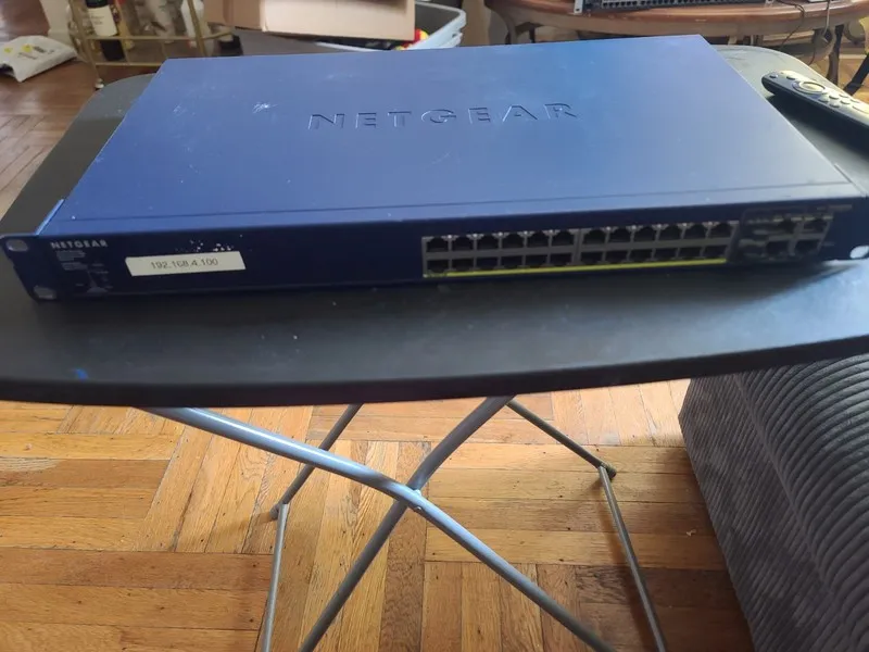 Коммутатор NETGEAR PROSAFE FS728TP V2 24-Port Ethernet PoE Smart Network Switch