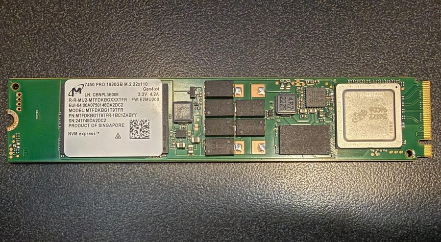 SSD-накопитель Micron 7450 PRO 1.92TB M.2 22110 SSD NVMe Gen4 x4 MTFDKGB192TFR-1