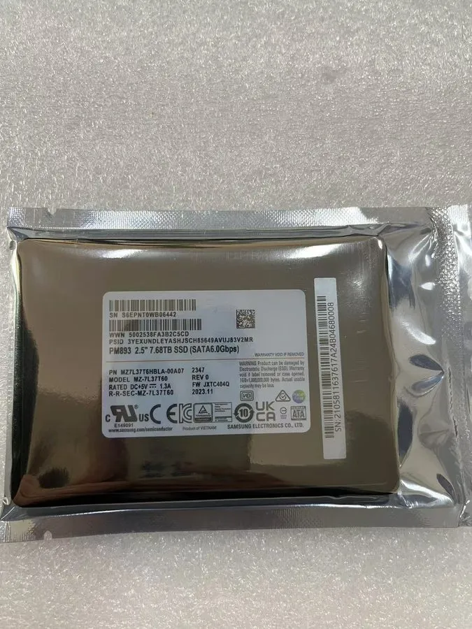 SSD-накопитель Samsung MZ7L37T6HBLA-00A07 PM893 7.68TB SATA 2.5" Internal Enterp