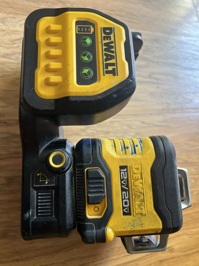 Нивелир DEWALT DCLE34030 Green 3 Beam Rotary Laser Level Tool Only — фото лота 2