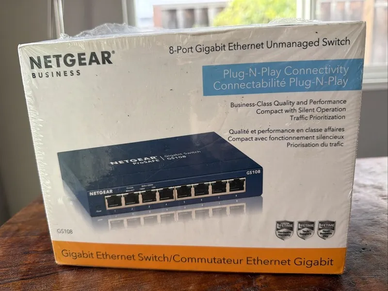 Коммутатор NETGEAR GS108 ProSafe (GS108-400NAS) 8 Port Standalone Gigabit Ethern