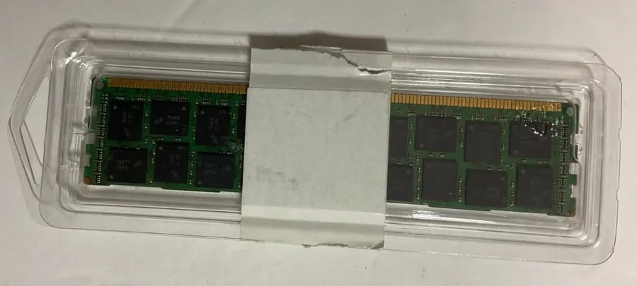 Модуль памяти Micron 16GB 2Rx4 PC3L-10600R DDR3L-1333 Server RAM MT36KSF2G72PZ-1 — фото лота 1