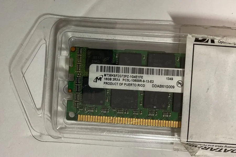 Модуль памяти Micron 16GB 2Rx4 PC3L-10600R DDR3L-1333 Server RAM MT36KSF2G72PZ-1 — фото лота 2