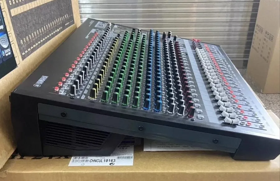 Микшерный пульт YAMAHA MGP24X Series 24Channel Premium Mixing Console Analog Mix