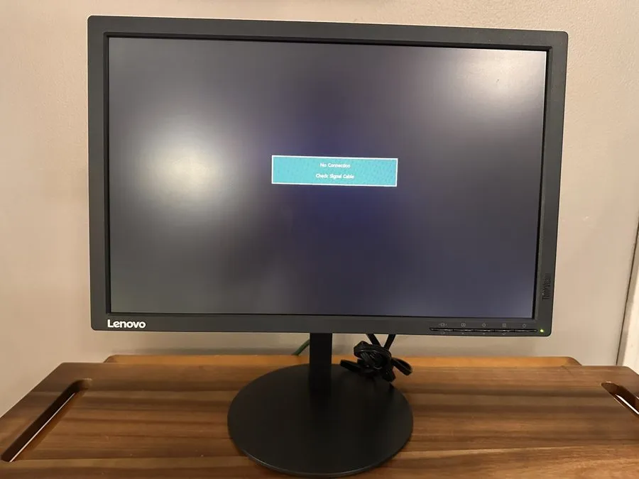 Монитор Lenovo ThinkVision T2054pC 20" HD LCD Monitor. Works