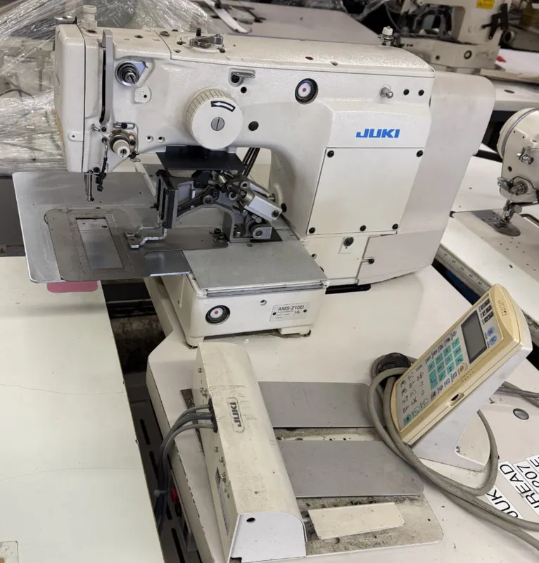 Оборудование рекламного производства JUKI AMS-210D PROGRAMMABLE PATTERN SEWING M — фото лота 1