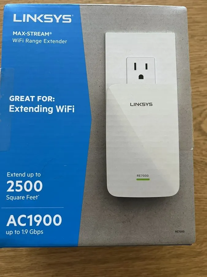 Объектив LINKSYS VELOP MX4200,ROUTER,3-PORT SWITCH,GIGE,WI-DI 6,TRI BAND-W/Exten — фото лота 1