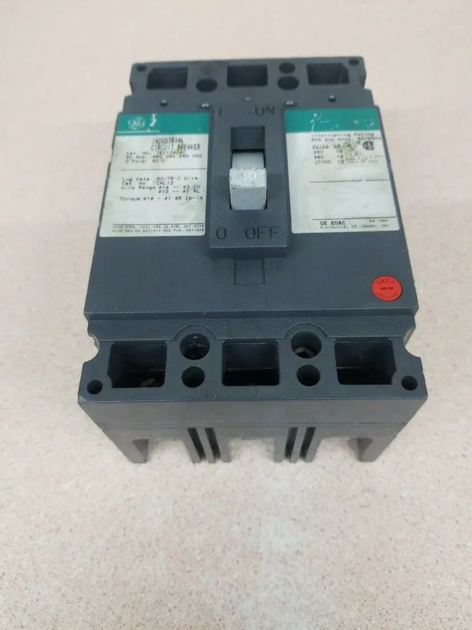 Автоматический выключатель GE Enclosed Circuit Breaker TED134040 40A 480V 3P 3R 