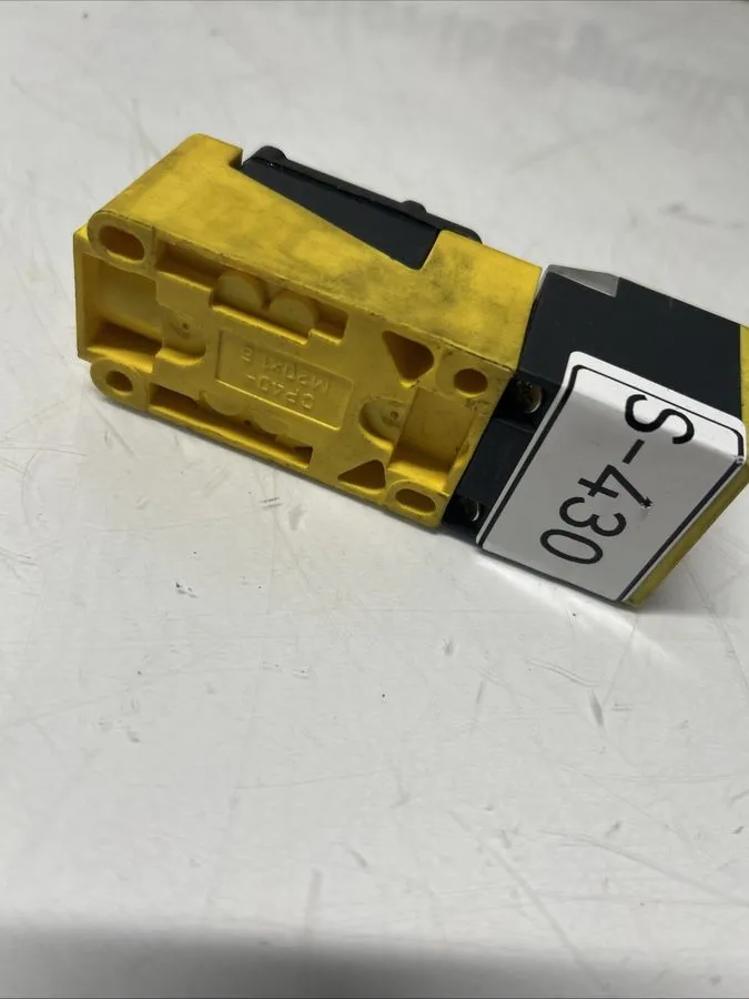 Датчик приближения TURCK NI40U-CP40-VP4X2 PROXIMITY SWITCH SENSOR 10-65VDC UNMP — фото лота 4