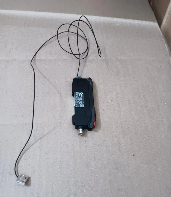 Датчик Keyence FS-N41C Fiber Sensor Amplifer