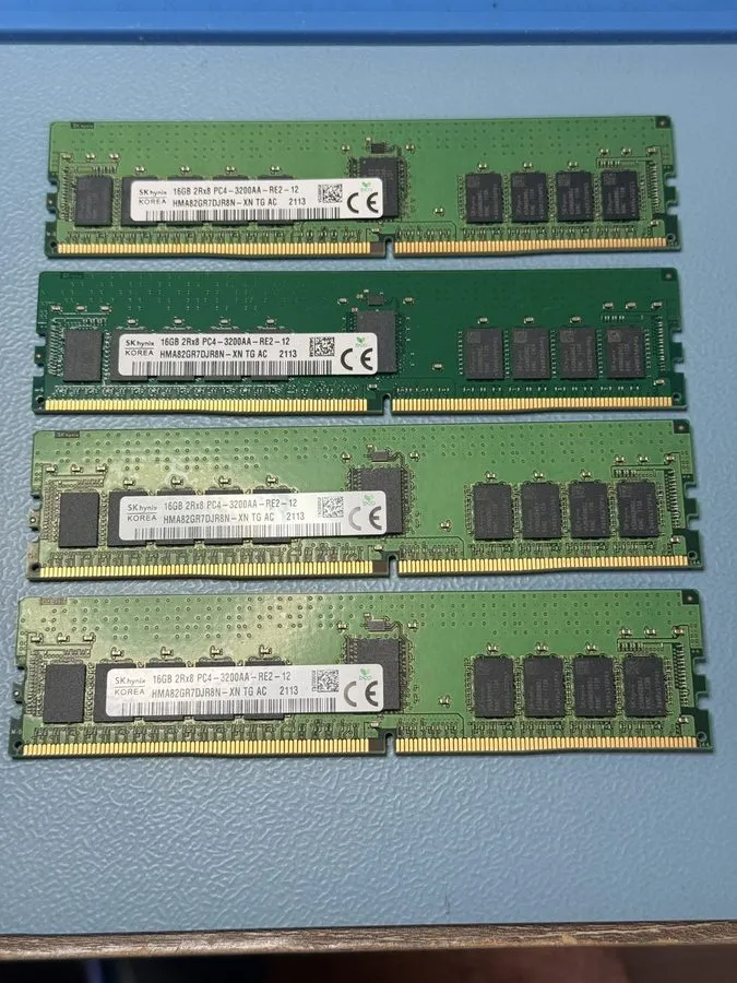 Модуль памяти LOT 4x 16GB SK hynix PC4 ECC 2Rx8 3200AA-RE2-12 64GB RAM HMA82GR7D — фото лота 1