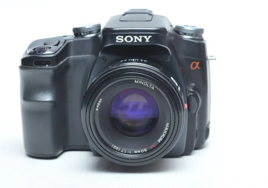 Фотокамера Sony Alpha A100 10.2MP Digital SLR Camera W/Minolta 35-70mm AF Lens