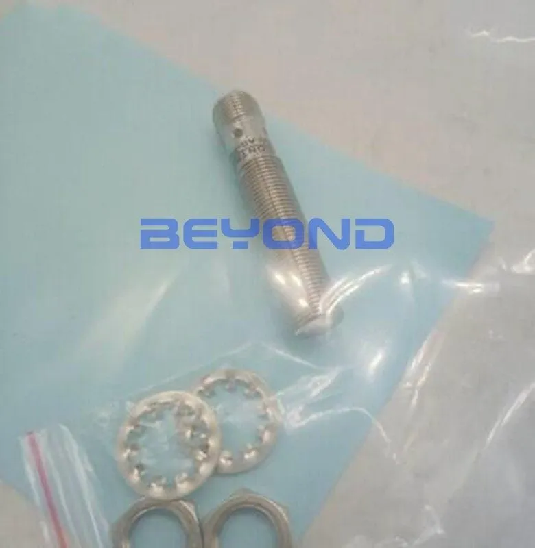 Индуктивный датчик CONTRINEX Inductive Sensor DW-AS-703-M12-303 & PACKAGING