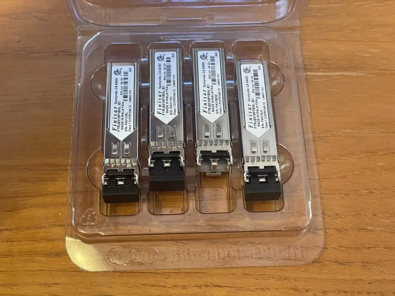 Трансивер Finisar FTRJ8519P1BNL-B1 850nm SFP Fiber Transceiver