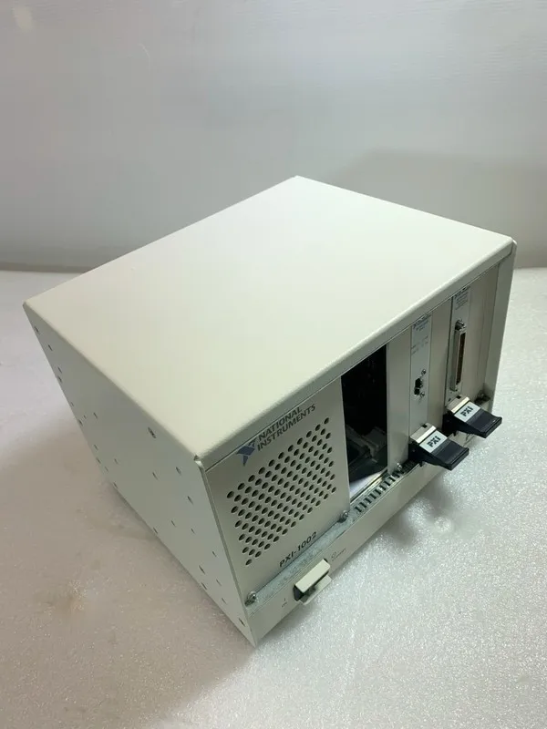 Шасси National Instruments NI PXI-1002 PN: 745749-01 & PXI-8330 & PXI-6120