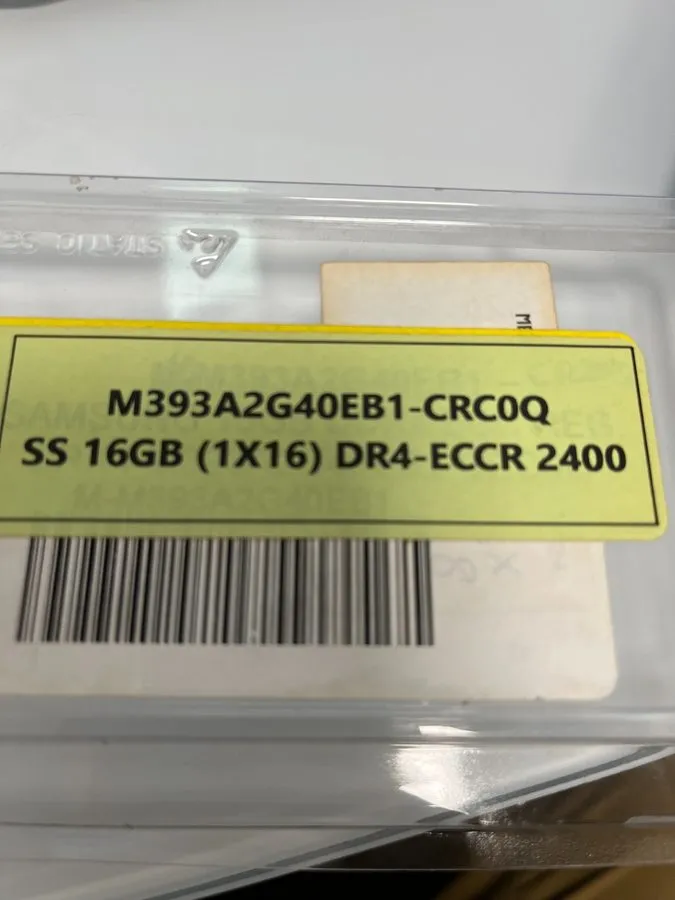Модуль памяти Samsung Server RAM 16GB 2Rx4 PC4-2400T DDR4 M393A2G40EB1-CRC0Q M E