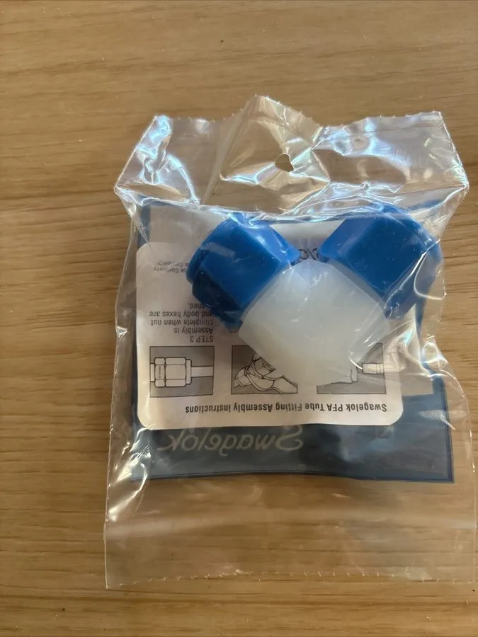 Фитинг Swagelok PFA-820-9 PFA Tube Fitting FNSP — фото лота 1