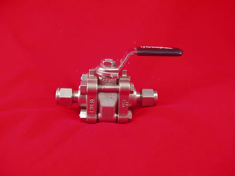 Клапан Swagelok SS-62TS4 Stainless Steel 3-Piece 60 Series Ball Valve FNSP