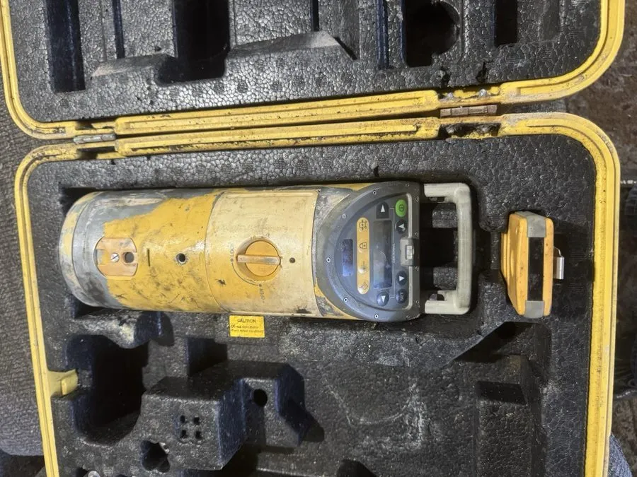 Нивелир Topcon TP-L3G Rotary Laser Level Green Beam Manual Leveling w/ RC-200 &  — фото лота 1