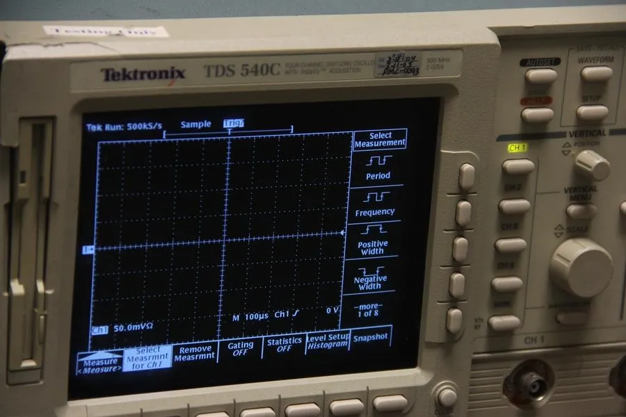 Осциллограф Tektronix TDS540C Digitizing Oscilloscope 4CH 500MHz 2GS/s (options  — фото лота 2