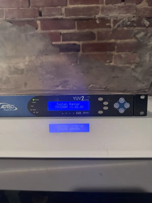 ТВ-модулятор Adtec Digital YUV2QAM Dual Channel Distribution Encoder QAM Modulat — фото лота 1