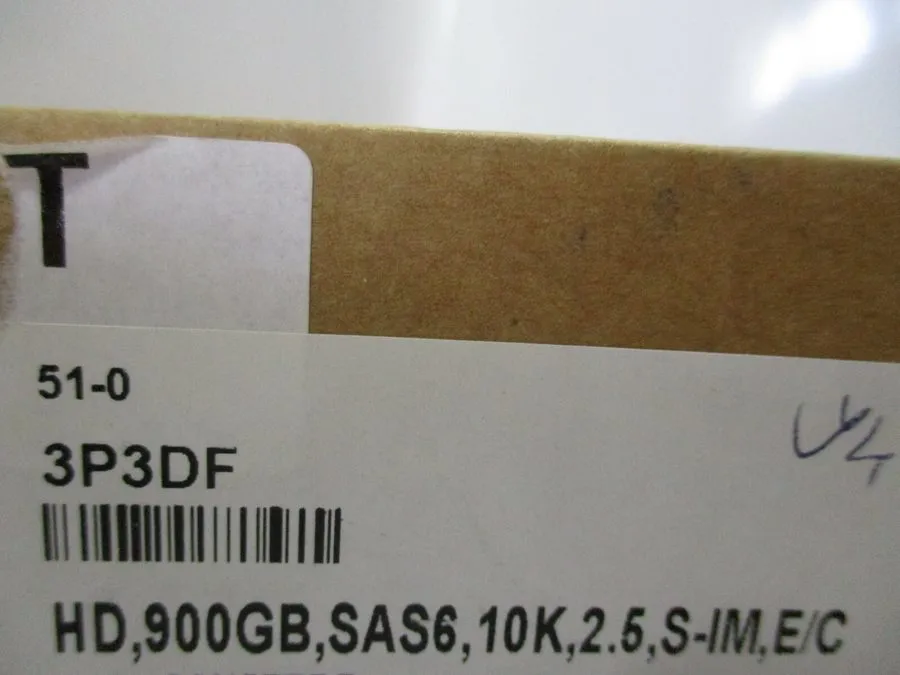 Жёсткий диск Dell 3P3DF 2RR9T ST900MM0006 9WH066-150 900GB 10K SAS 2.5" 6G FW LS