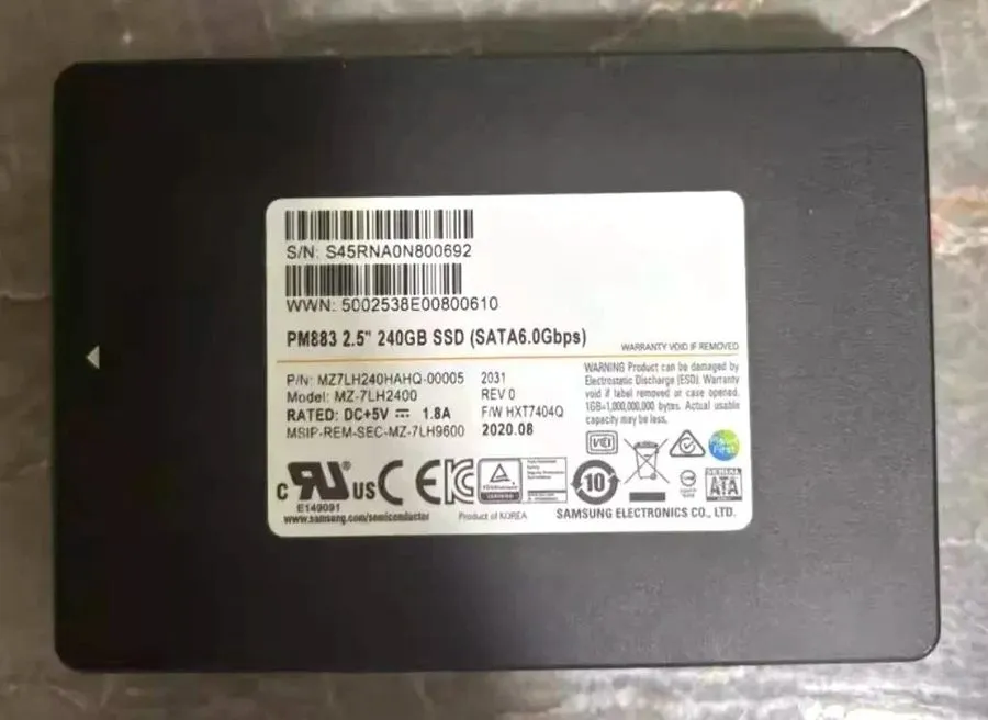 SSD-накопитель Samsung PM883 240GB SATA 6Gb/s 2.5 in Enterprise SSD MZ7LH240HAHQ