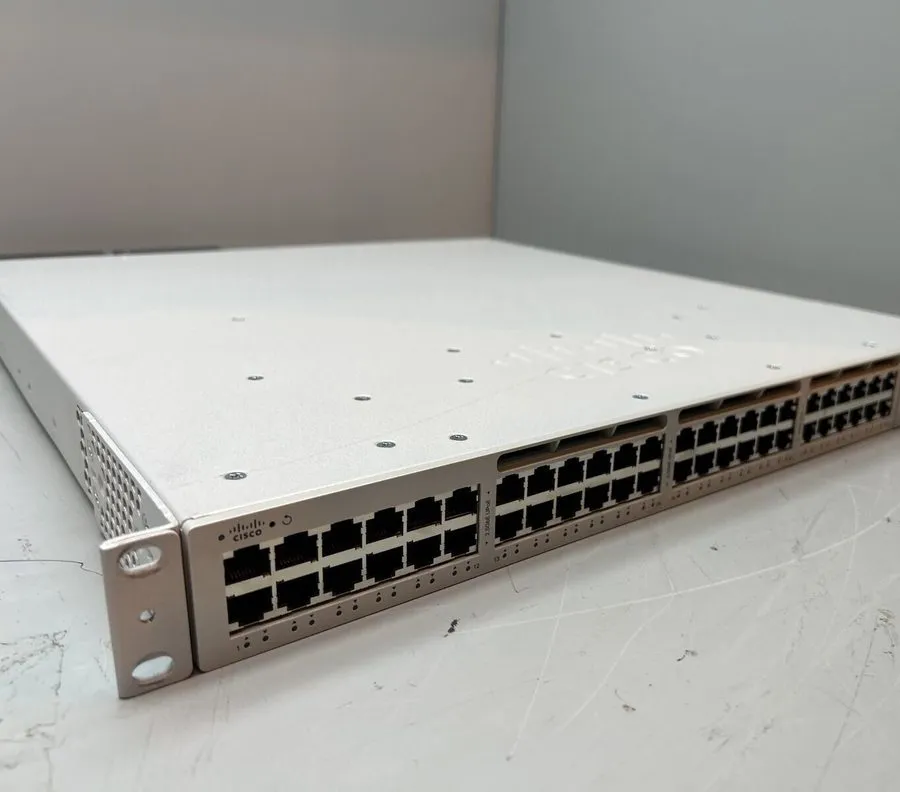 Коммутатор Cisco Meraki MS390-48UX-HW 48-Port PoE+ UPoE Network Switch UNCLAIMED