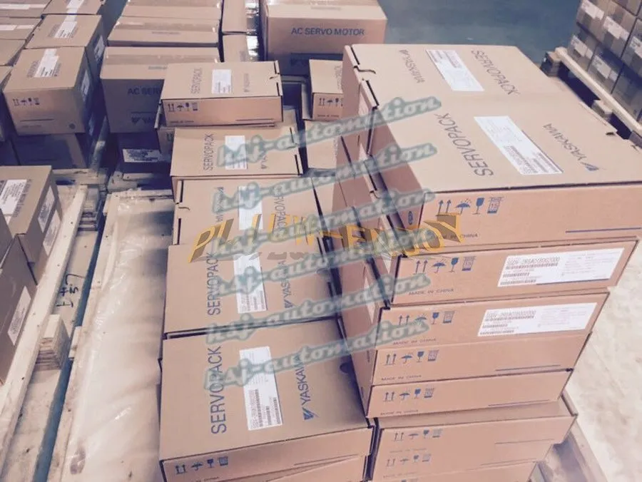 Серводвигатель YASKAWA SERVO MOTOR SGMGV-05D3W-YG14