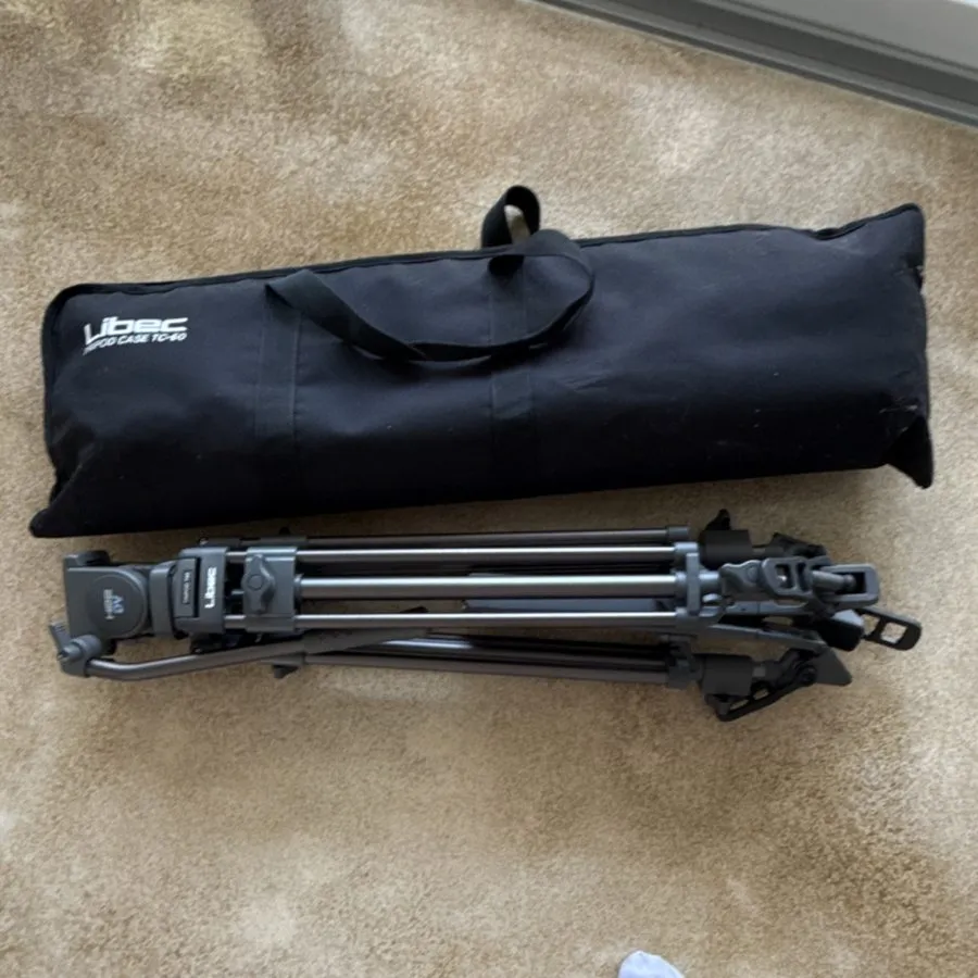 Оборудование видеонаблюдения Libec LILS222A LS-22 Tripod + H220DV Fluid Head w/  — фото лота 1