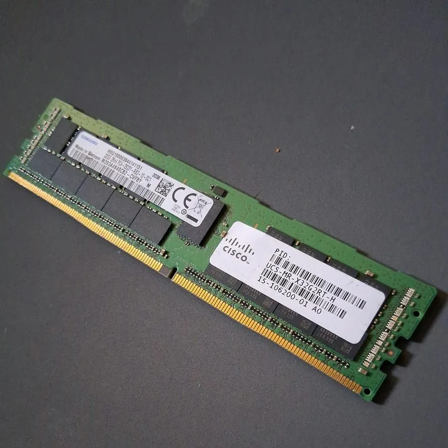 Модуль памяти Cisco UCS-MR-X32G2RT-H 32GB DDR4-2933 ECC RDIMM Server RAM